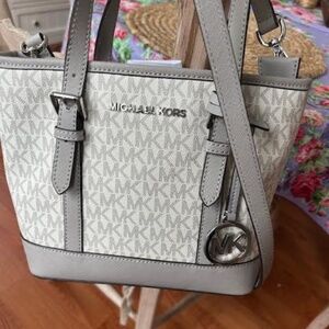 Michael Kors Hand bag cross body